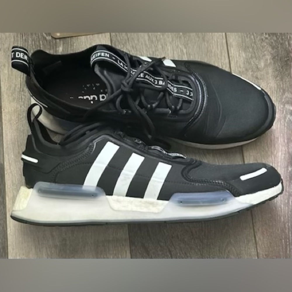 Adidas men’s shoe